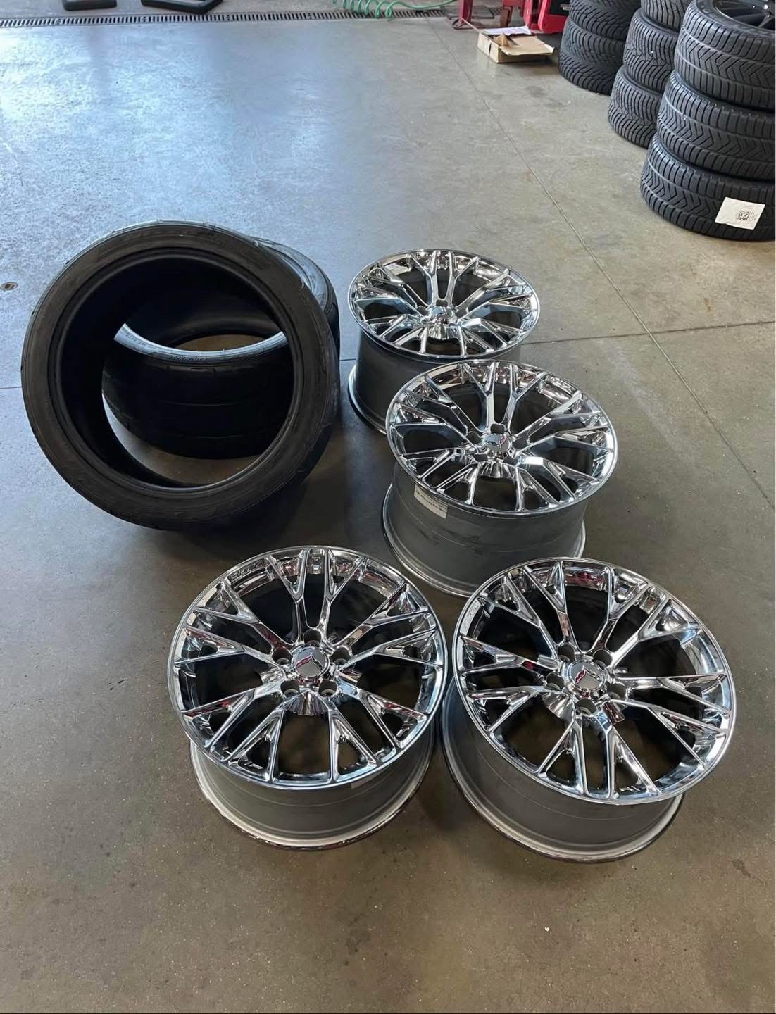 Corvette C7 Z06 OEM CHROME WHEELS - Image 2